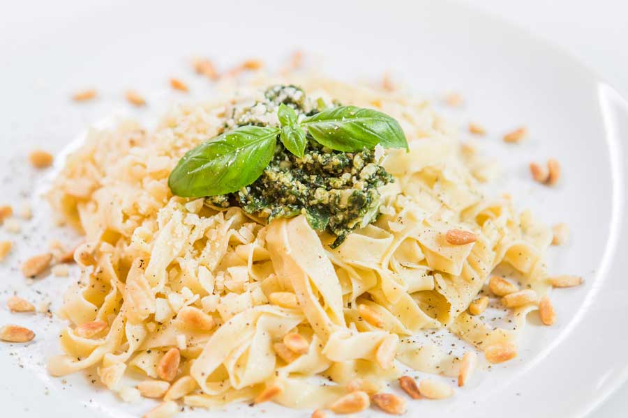 Tagliatelle Pesto Olivenöl Noan