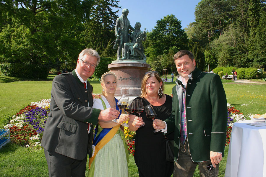 Wein im Park in Baden