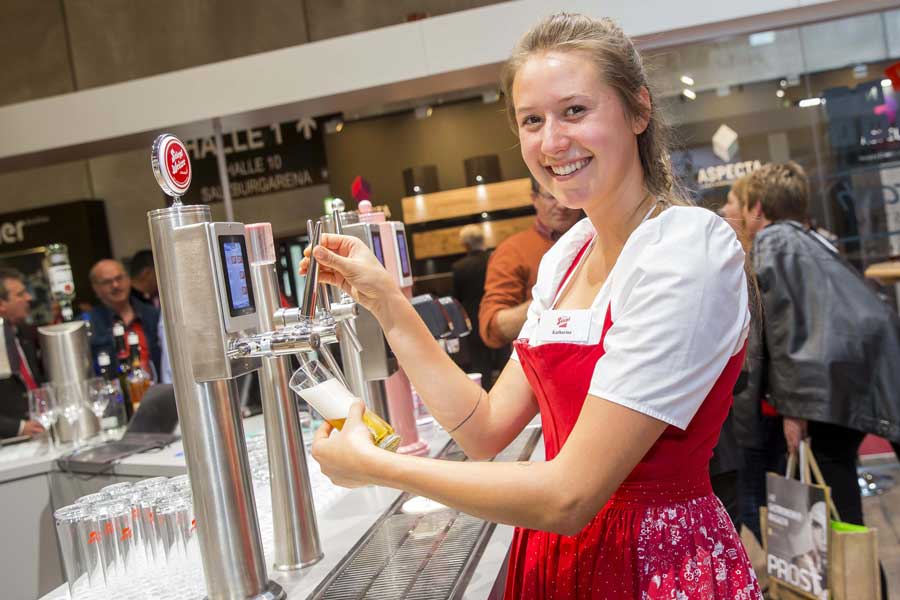 Neu von Stiegl Bier mit feinen Schokoladenoten