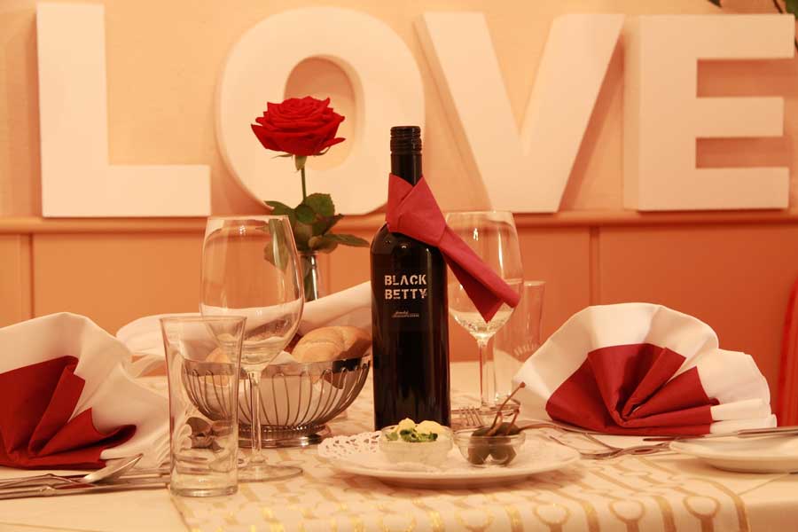 Foto: Hotel Restaurant Höldrichsmühle Valentinstag Candlelight-Dinner Höldrichsmühle