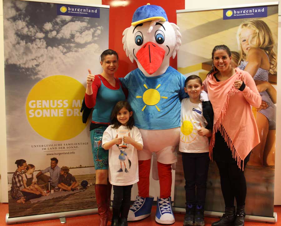 Foto: Burgenland Tourismus Neues Maskottchen für Burgenland Tourismus Maskottchen Ottokar Storch bewirbt als liebenswerter Sympathieträger das touristische Familienangebot im Burgenland.