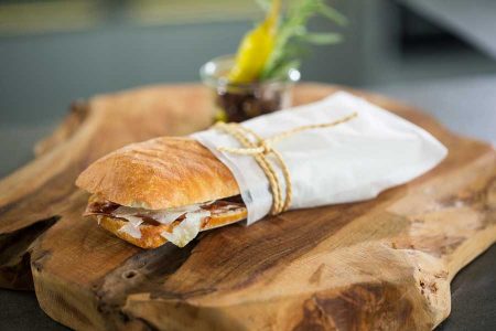 Foto: EDNA Streetfood EDNA Mit einer leicht salzigen Note ist das Ciabatta die perfekte Grundlage für Sandwiches.