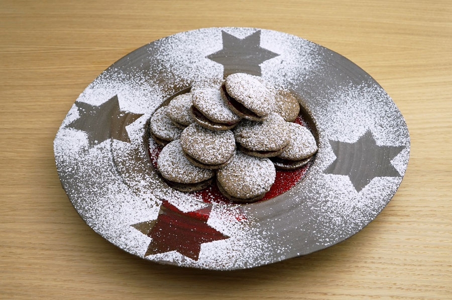 Mit Birkenzucker und Blaumohn sind diese glutenfreien Kekse der krönende Abschluss des Menüs.