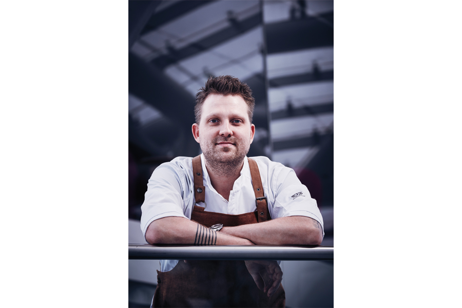 Foto: Helge Kirchberger Photography/Red Bull Hangar-7 Starkoch und DJ Nick Bril Salzburg Restaurant Ikarus