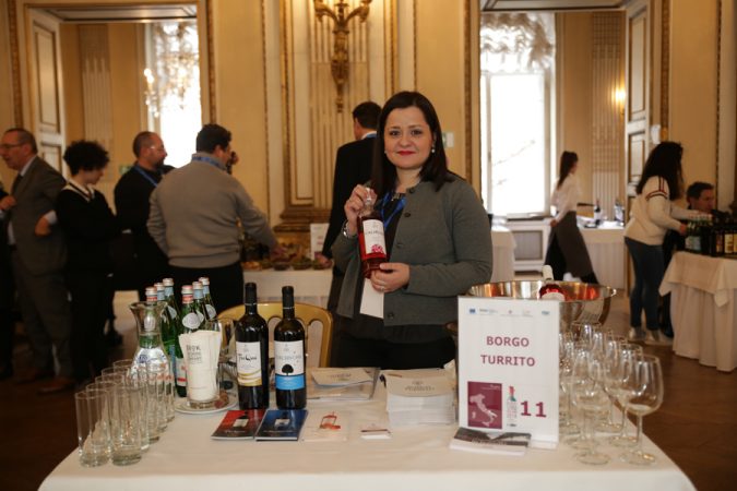 Edle Tropfen aus Süditalien: Eine Bereicherung für jede Weinkarte - Getränke - WEB Wein 22