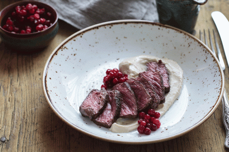 Foto: Transgourmet Preiselbeeren sind der Klassiker unter den wohlschmeckenden Beilagen für Wildgerichte.