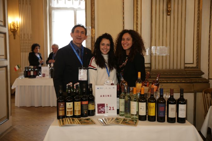 Edle Tropfen aus Süditalien: Eine Bereicherung für jede Weinkarte - Getränke - WEB Wein 16