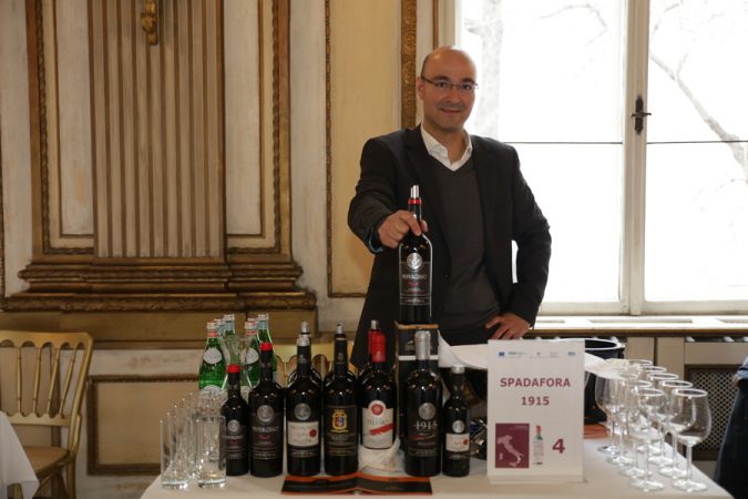 Edle Tropfen aus Süditalien: Eine Bereicherung für jede Weinkarte - Getränke - WEB Wein 2