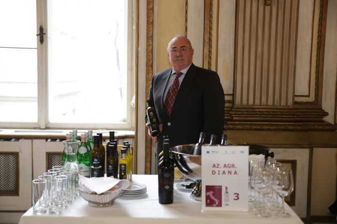 Edle Tropfen aus Süditalien: Eine Bereicherung für jede Weinkarte - Getränke - WEB Wein 3
