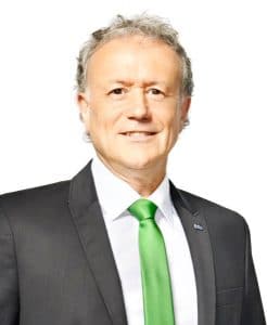 Fit für die Wieder-Eröffnung DI (FH) Andreas Marksteiner, Abteilungsleiter der hollu Anwendungstechnik und Prozesshygiene-Spezialist.