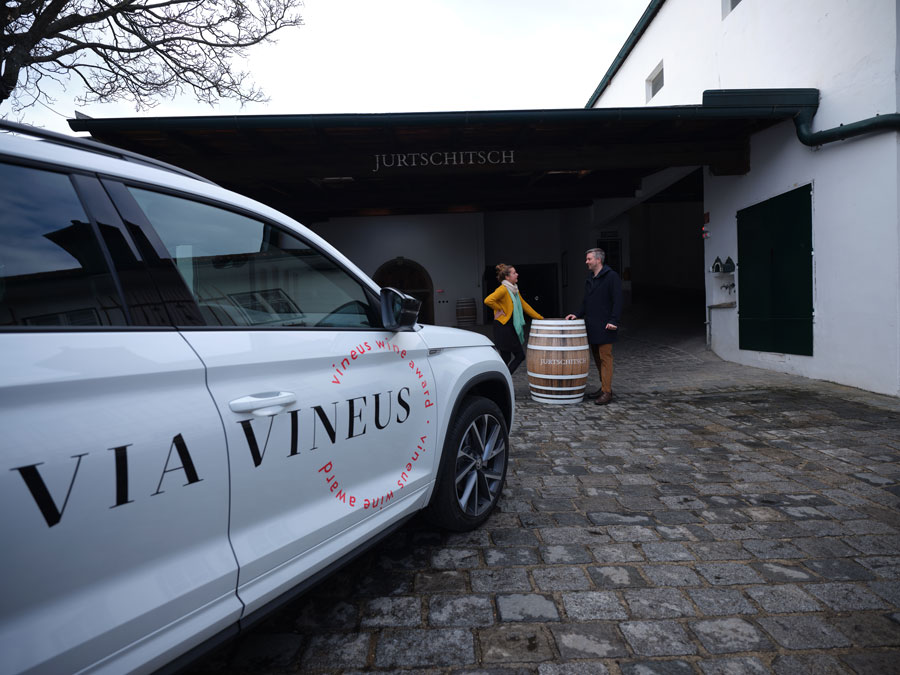 Foto: Transgourmet Zum Jubiläumsjahr des VINEUS Wine Awards 2019 führt eine ganz besondere Reise zu den Winzern heimischer Qualitätsweine.