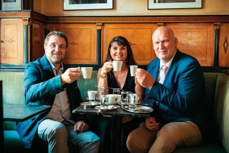 die Fachgruppe Wien der Kaffeehäuser vertritt mehr als 2.200 Mitgliedsbetriebe. v.l.: Wolfgang Binder, Alexandra Psichos, Berndt Querfeld