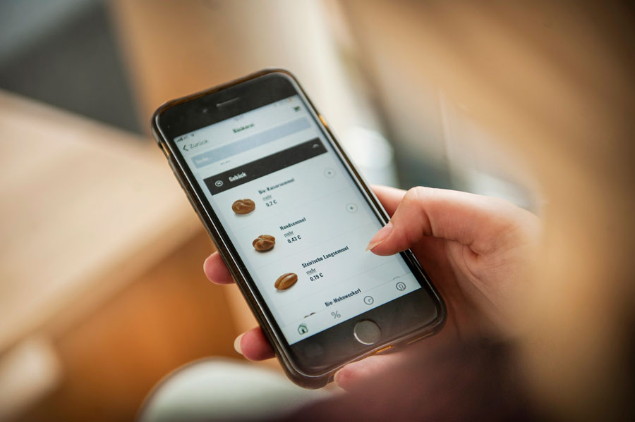 Gastronomie Partner Mit der Haubis App können Brot und Gebäck einfach und bequem mit dem Smartphone vorbestellt werden.