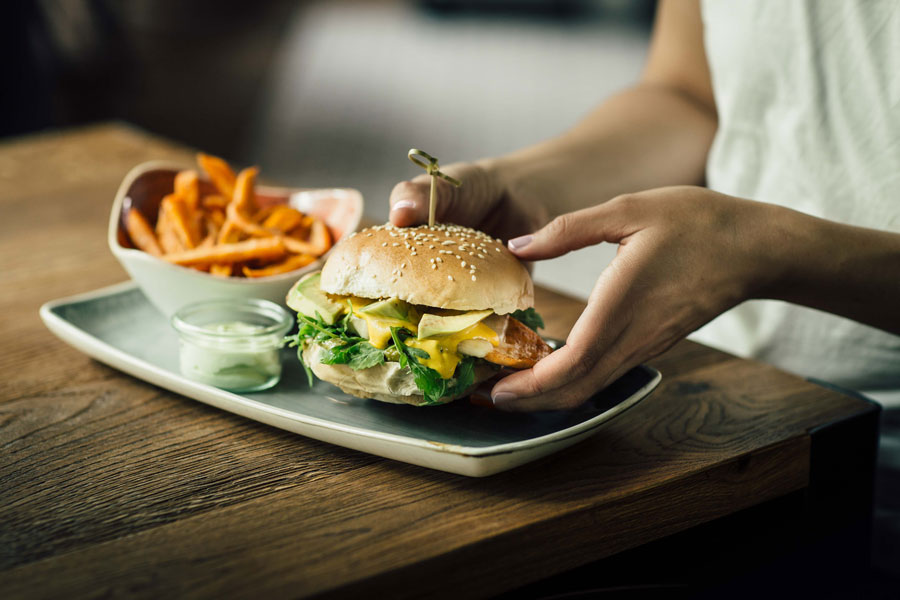 Burger klimaneutral nach Hause liefern lassen