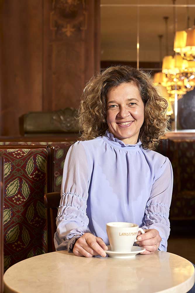 Test & Torte im Café Museum Irmgard Querfeld versucht mit dem Testangebot die derzeit zwangsweise leeren Räume des Café Museum sinnvoll zu nutzen.