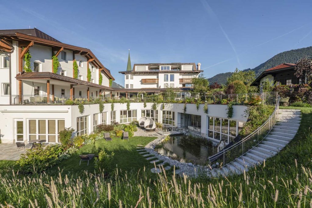 Schau wer Du bist Kürzlich wurde das Juffing Hotel & Spa für sein ökologisches Engagement mit der Gold-Trophy des European Green Award 2021 ausgezeichnet.