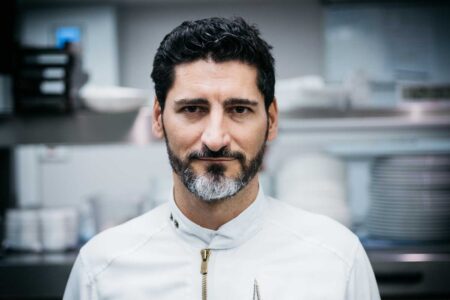 © Ingo Pertramer Gastronomen für sofortige Öffnung Zeigt ebenfalls wenig Verständnis für die zögerliche Gastro-Öffnung mancher Bundesländer: Paul Ivic vom TIAN in Wien.