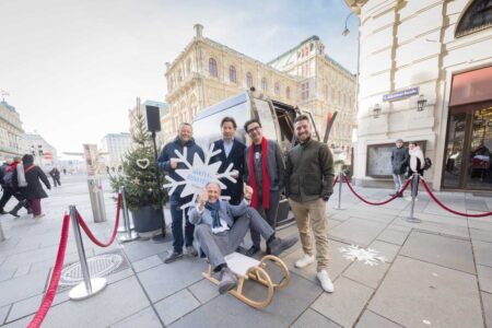 Foto: SalzburgerLand Tourismus_Christian Lendl Mozart fährt Ski Flying-Mozart wird in der Skiwelt Amadé zum Einsatz kommen.