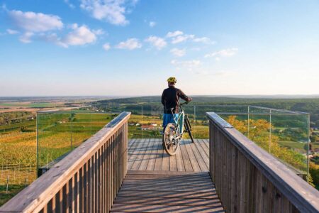 Burgenland peilt 4-Millionen Nächtigungen an  Der Radtourismus wird 2022 wenig überraschend einer der Hauptsäulen der Marketingaktivitäten des Burgenland Tourismus