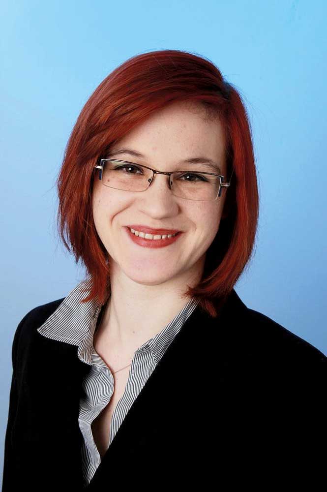 Steuer News Julia Niederleithner, LL.B. (WU) Steuer- & Unternehmensberaterin, Zertifizierte Arbeits- & Sozialversicherungsrechtsexpertin bei LBG Niederösterreich in St. Pölten.