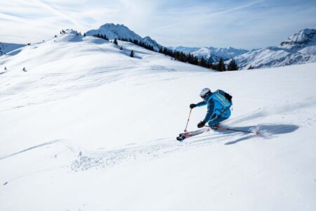 Der Skitourismus im Westen sorgt trotz Omikron für gute Buchungslagen in der aktuellen Wuintersaison.