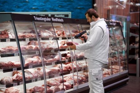 Metro setzt aktuell verstärkt auf regionales Rindfleisch, etwa Triestingtaler Rind in den Märkten Vösendorf, St. Pölten und Wiener Neustadt.