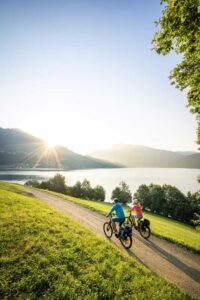 Nachhaltige Aktivitäten wie Radfahren sind bei Kärnten-Urlaubern besonders beliebt.