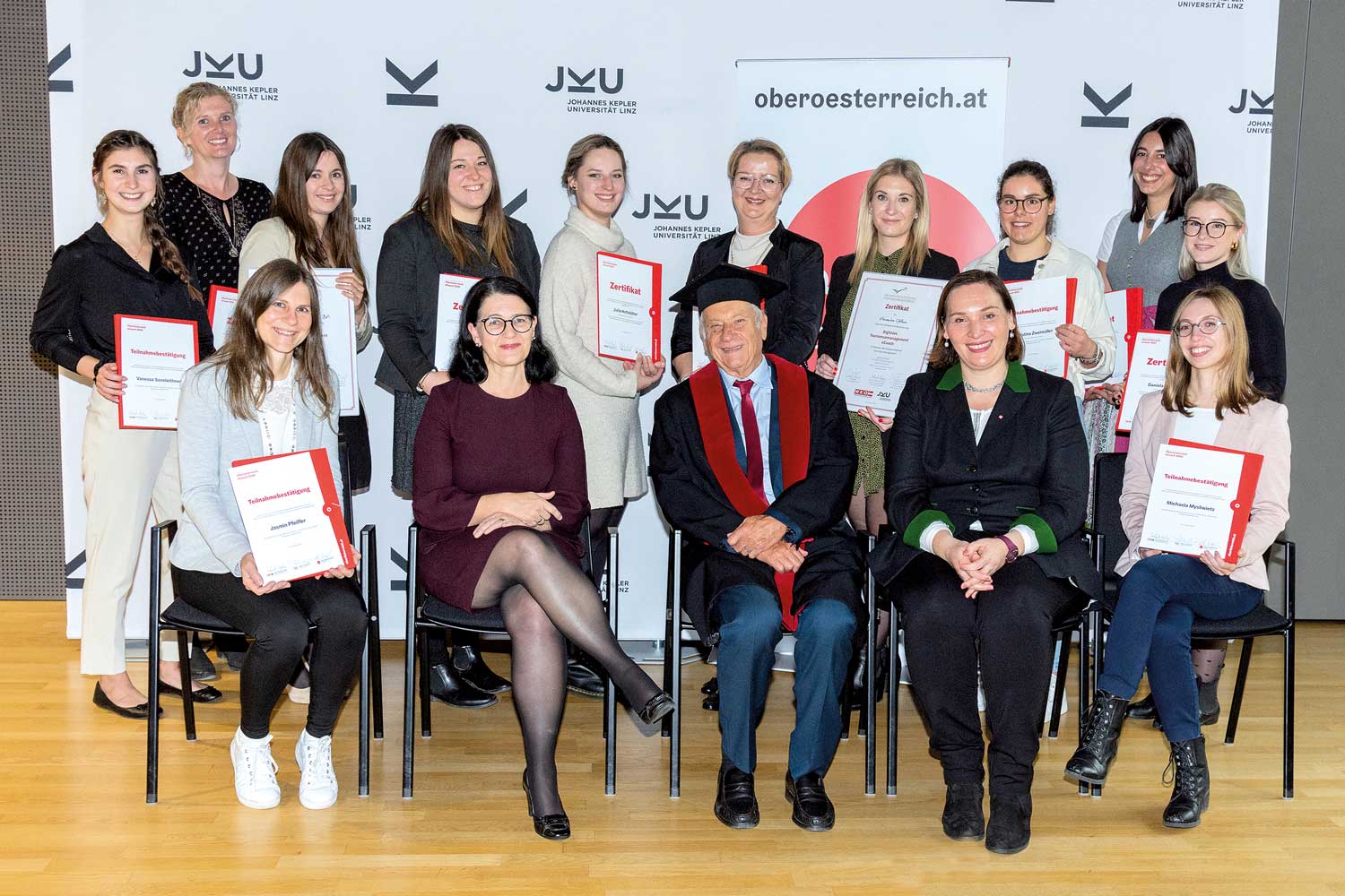 Die Urlaubsplanung findet auf der Couch statt 40 Fachleute im Dienste des OÖ Tourismus im digitalen Vertrieb. Foto: Paul Hamm_Linz
