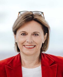 Staatssekretärin Susanne Kraus-Winkler will neben den Tagesthemen auch strategische Prozesse als Basis für politische und branchennotwendige Entwicklungen starten.