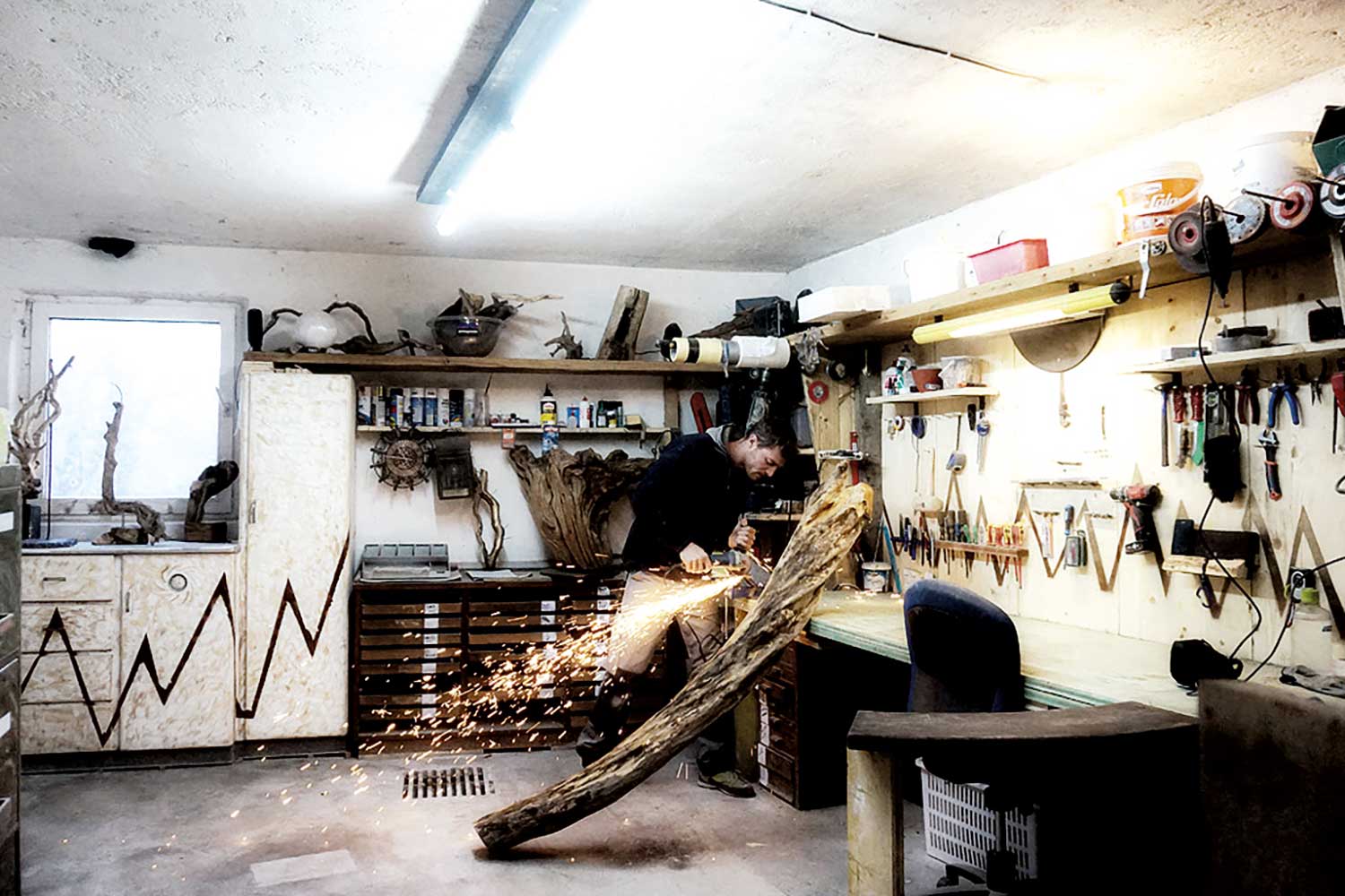 Der ökologische Fußabdruck im Visier Holz als nachhaltiges Bauelement steht auch in der Südtiroler Werkstatt Mannart im Mittelpunkt. Foto: Mannart