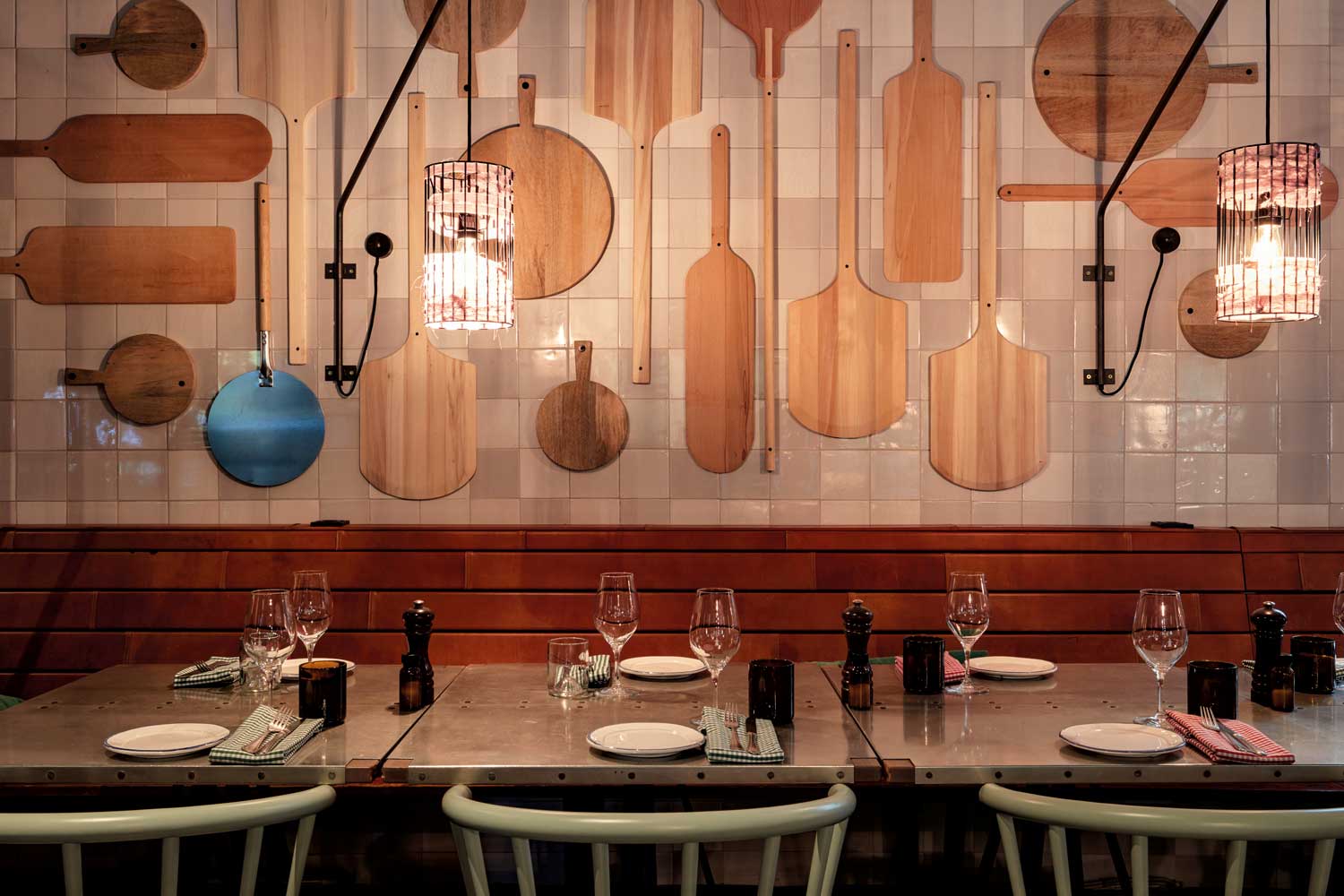 Kost ohne Logis In den 25hours Hotels werden die Restaurants völlig eigenständig betrieben und vermarktet . Fotos: Steve Herud