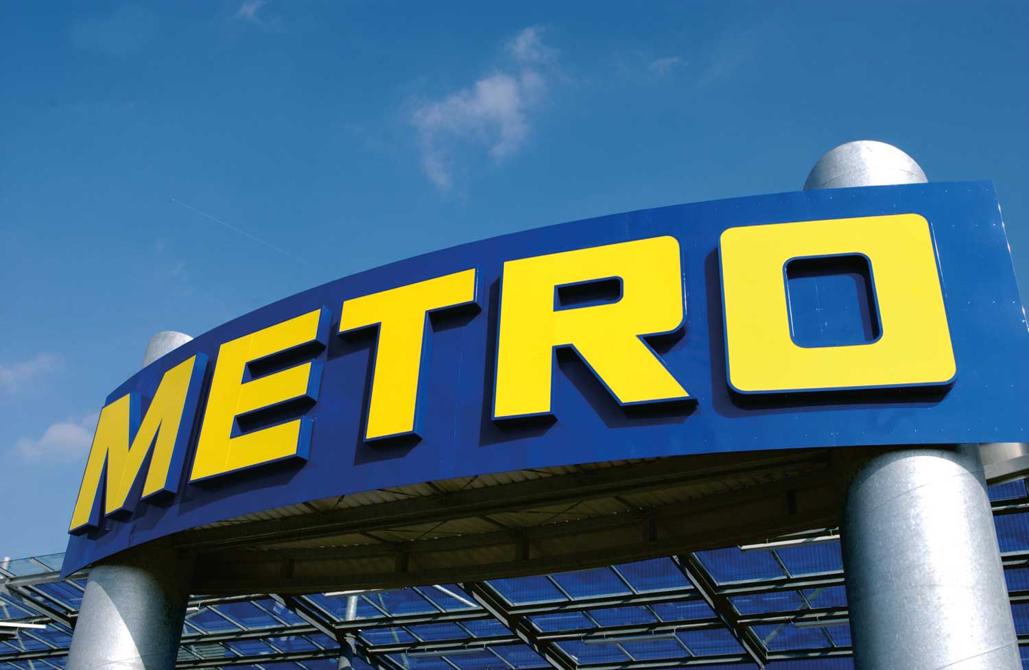 © Metro Eurogast Grissemann übernimmt AGM Bludenz Metro Österreich kommt mit der Veräußerung des AGM-Standortes Bludenz einer Verpflichtung des Kartellgerichtes nach und verkauft den Standort samt operativem Geschäft an einen Wettbewerber.