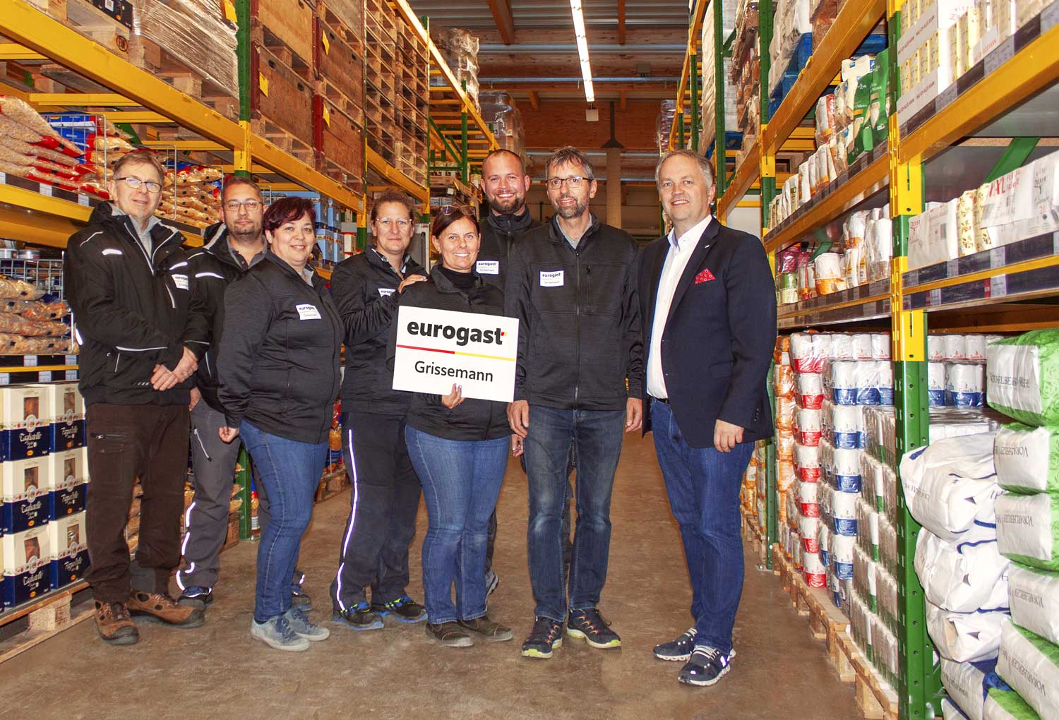 © Eurogast Grissemann Das Team von Eurogast Grissemann (v.r.n.l.): Mag. Thomas Walser (Geschäftsleiter Eurogast Grissemann), Wolfgang Leitner (Standortleiter Eurogast Grissemann Bludenz) mit seinem Abteilungsleiter-Team