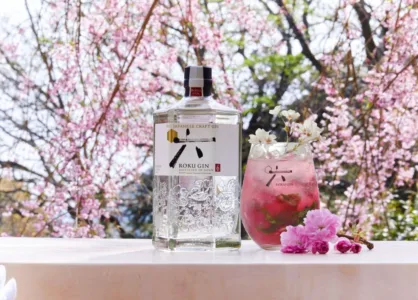 © Suntory Die japanischen Kirschblüten sind eine der besonderen Zutaten im Roku-Gin.