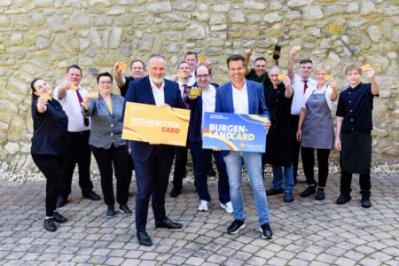 © Burgenland Tourismus Burgenland Mitarbeiter Card Landeshauptmann und Tourismusreferent Hans Peter Doskozil und Burgenland Tourismus-Geschäftsführer Didi Tunkel wollen mit der Burgenland Tourismus Mitarbeiter Card attraktive Vorteile für alle Tourismusmitarbeiter schaffen.