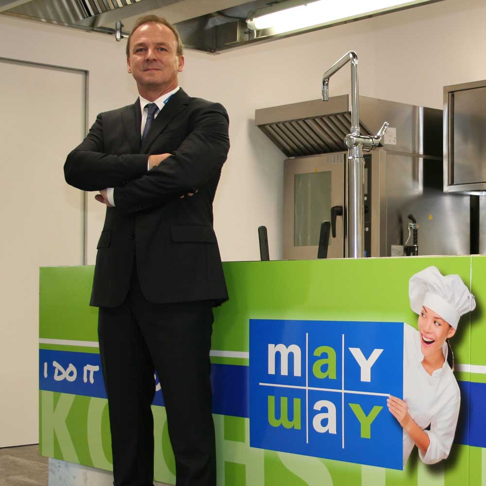 Foto: MAYWAY „Ein 40-jähriges Jubiläum ist ein bemerkenswerter Meilenstein. Das gesamte MAYWAY Team wünscht weiterhin viel Erfolg, gute Zusammenarbeit und alles Gute für die Zukunft. Wir freuen uns auf viele weitere erfolgreiche Jahre des GASTRO Magazins.“ Swen Armin May, Geschäftsleitung MAYWAY