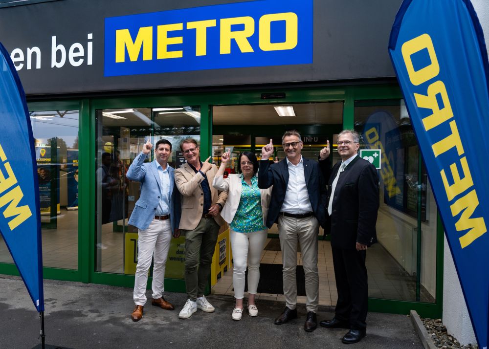 Freuten sich über das erfolgreiche Rebranding (v. l.): Michael Kager (Metro Head of Sales), Hartbergs Bürgermeister Marcus Martschitsch, Metro Hartberg Standortleiterin Margit Garber, Metro Österreich COO Josef Pirker und Robert Jakob (Geschäftsführer Finanzen & Expansion Holding, Metro)