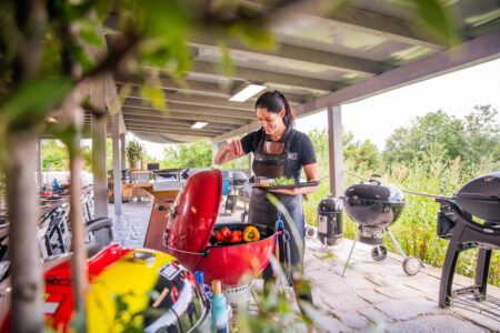 Yulia Haybäck Cateringfirma Weber-Grillmeisterin Yulia Haybäck setzt im Frühling auf Gemüse am Grill.