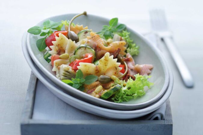 Mediterraner Nudelsalat Rezept