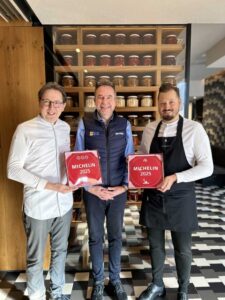 METRO Österreich Heinz Reitbauer mit seinem Küchenchef Michael Bauböck und Thierry Guillon-Verne