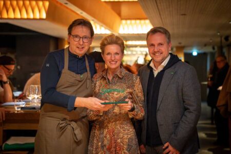 Foto: Jaden Gynes Heinz und Birgit Reitbauer wurden für das Steirereck ausgezeichnet.