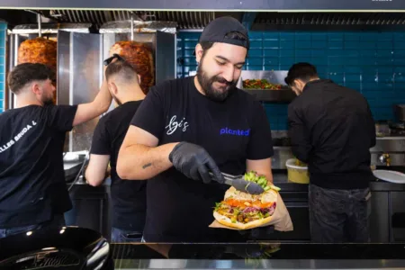 Veganer Genuss auf höchstem Niveau: Döner, Wraps und Bowls mit Planted-Huhn
