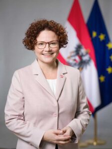 Tourismus-Staatssekretärin Elisabeth Zehetner